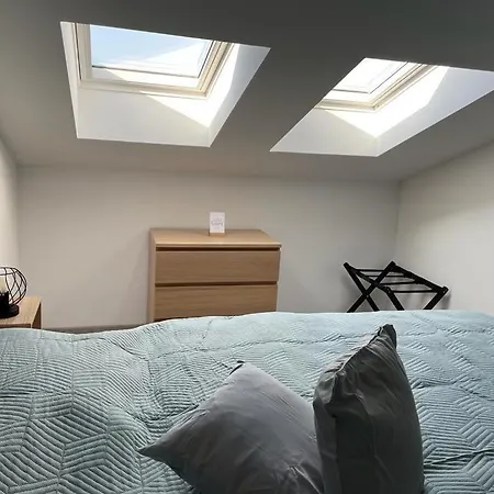 Daire Sandy - 1st Row At Sea Pjescana Uvala